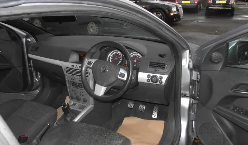 
								Vauxhall Astra 2010 full									