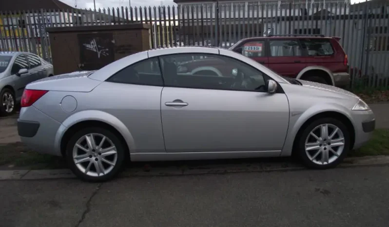 
								Renault Megane 2005 full									