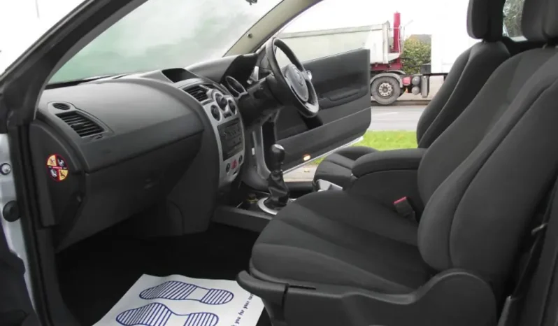 
								Renault Megane 2005 full									