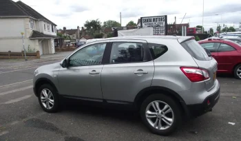 
									Nissan Qashqai 2010 full								