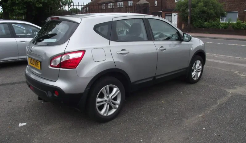 
								Nissan Qashqai 2010 full									