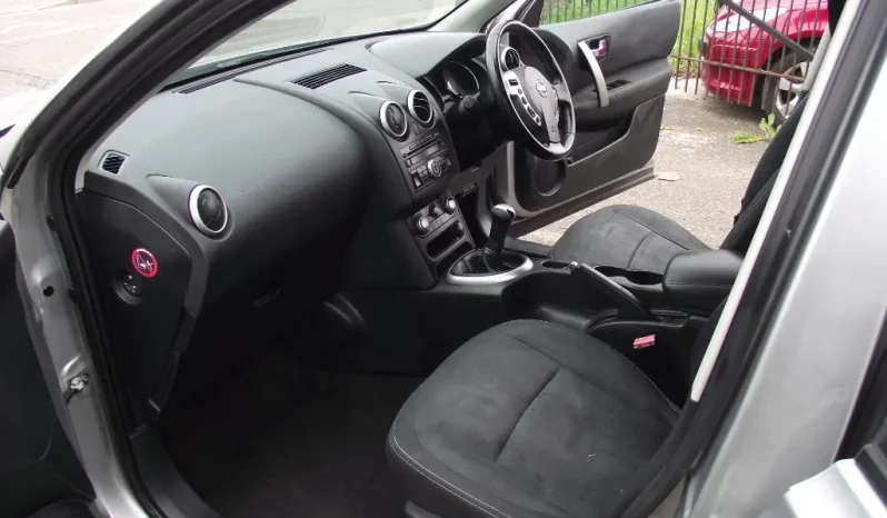 
								Nissan Qashqai 2010 full									