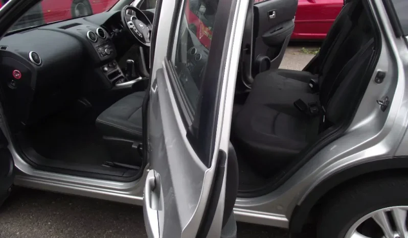 
								Nissan Qashqai 2010 full									