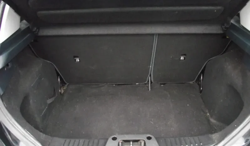 
								Ford Fiesta 2012 full									