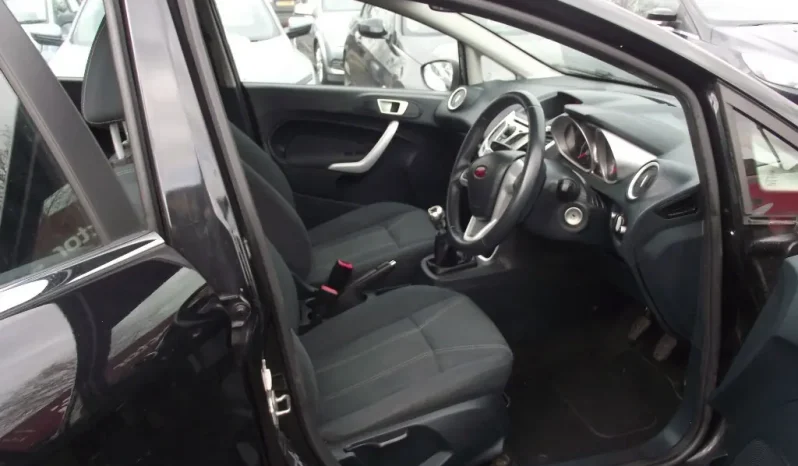 
								Ford Fiesta 2012 full									