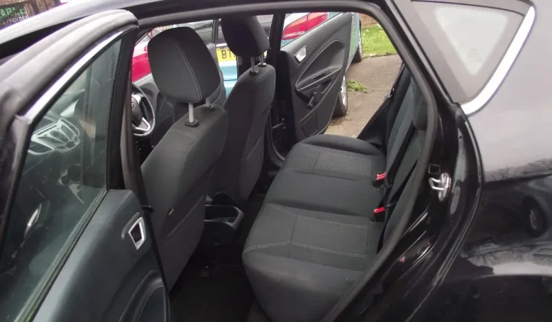 
								Ford Fiesta 2012 full									