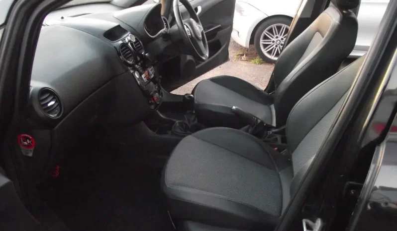 
								Vauxhall Corsa 2011 full									