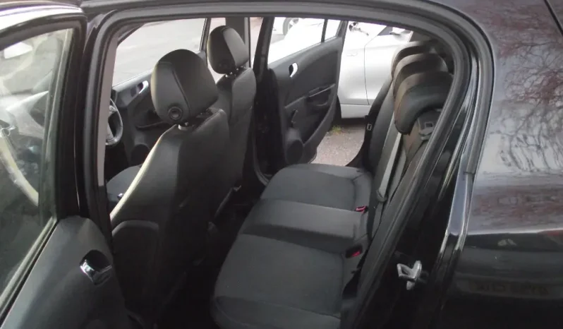 
								Vauxhall Corsa 2011 full									