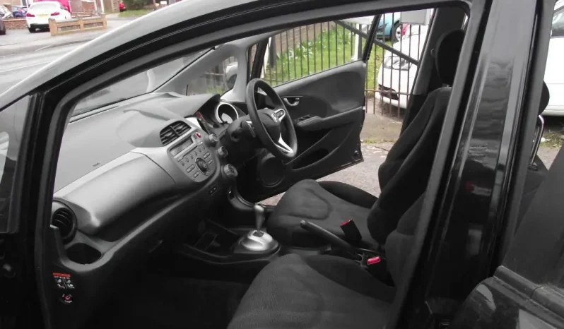 
								Honda Jazz 2010 full									