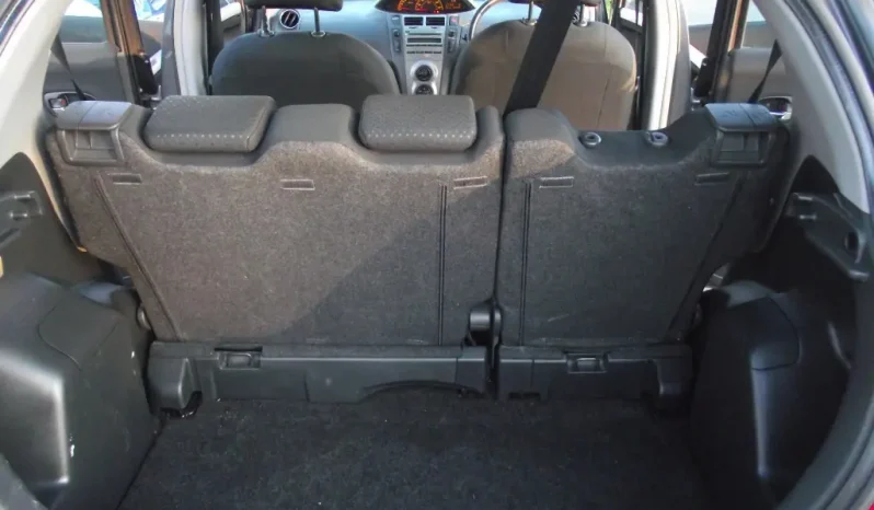 
								Toyota Yaris 2010 full									