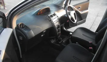 
									Toyota Yaris 2010 full								