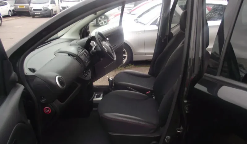 
								Nissan Note 2011 full									