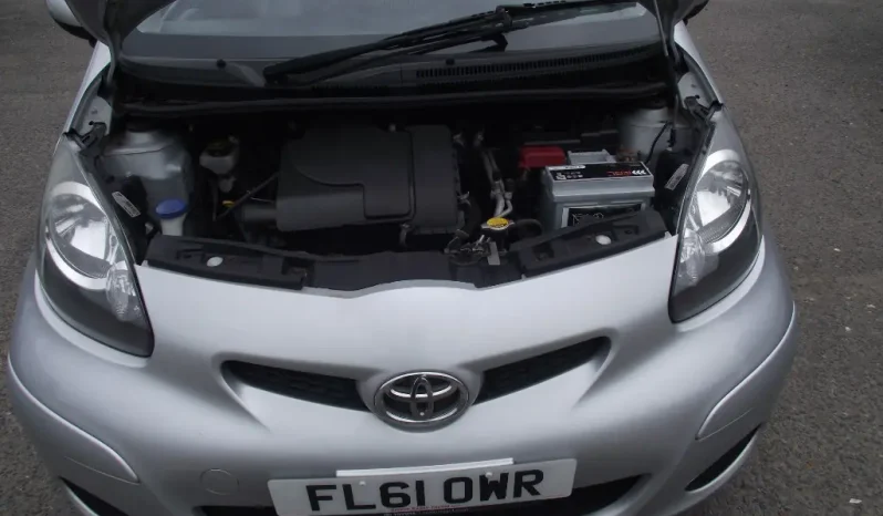 
								Toyota Aygo 2011 full									