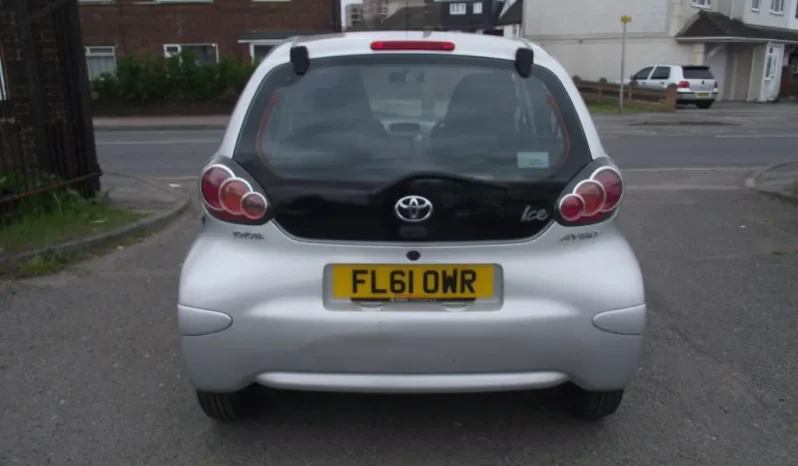 
								Toyota Aygo 2011 full									