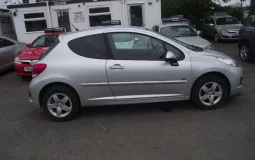 Peugeot 207 2012