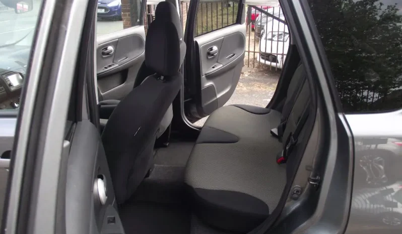 
								Nissan Note 2011 full									