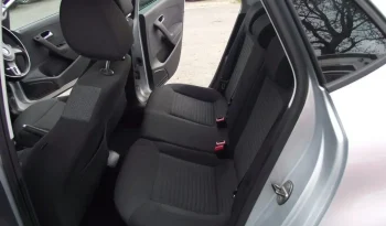 
									Volkswagen Polo 2011 full								