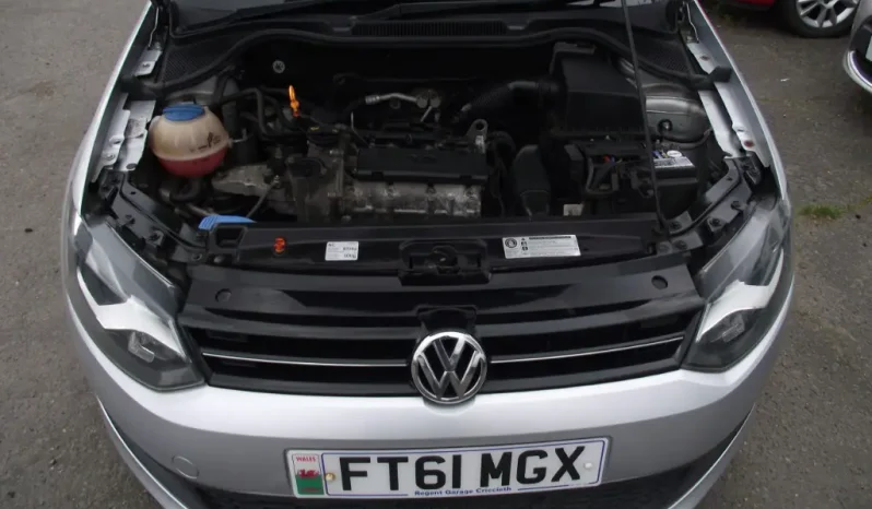 
								Volkswagen Polo 2011 full									
