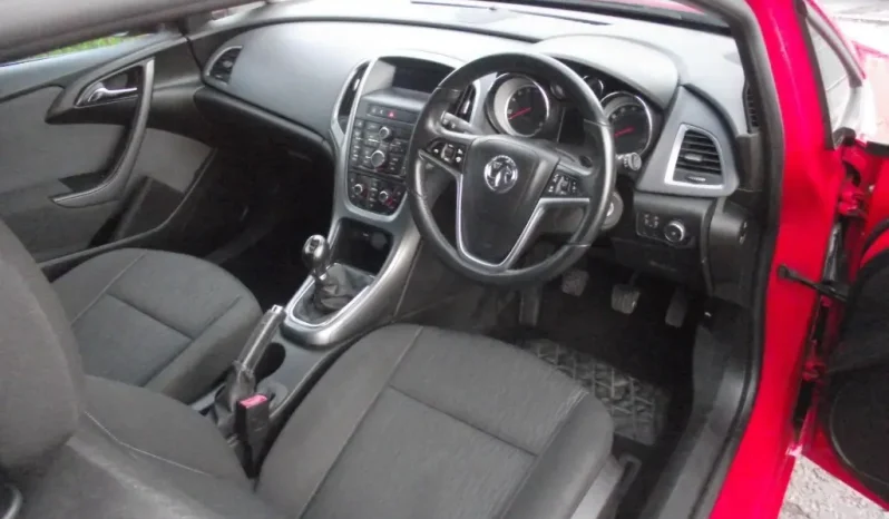 
								Vauxhall Astra 2014 full									