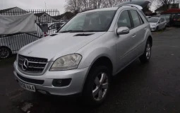 Mercedes-Benz 320 2008