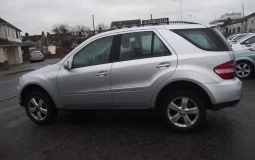 Mercedes-Benz 320 2008