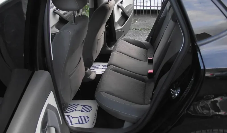 
								Volkswagen Polo 2015 full									