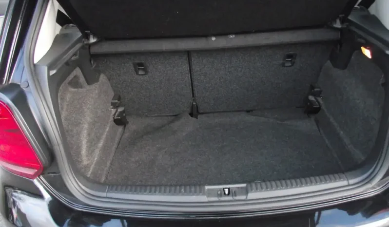 
								Volkswagen Polo 2015 full									