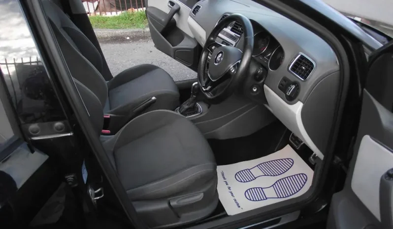 
								Volkswagen Polo 2015 full									