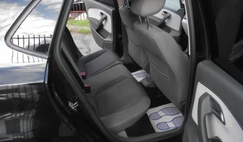 
									Volkswagen Polo 2015 full								