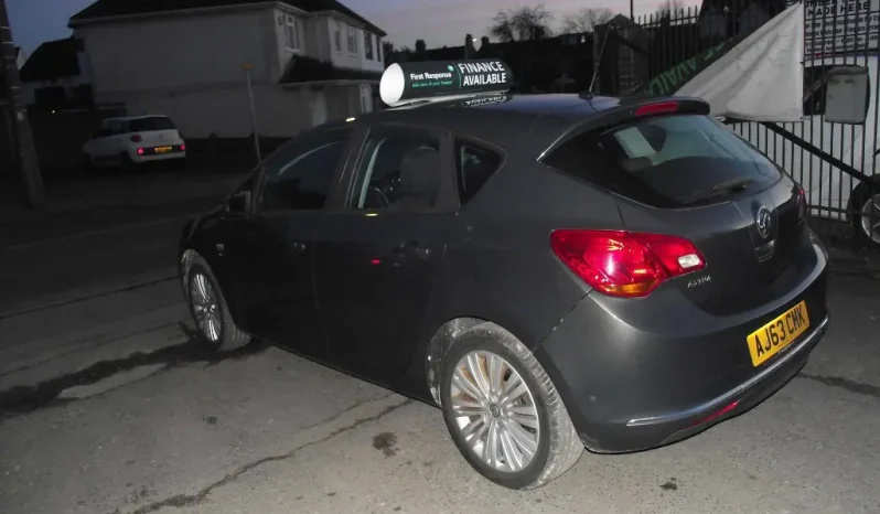 
								Vauxhall Astra 2014 full									