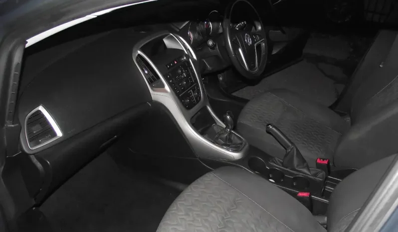 
								Vauxhall Astra 2014 full									