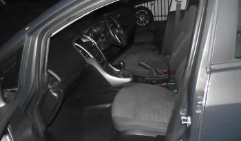 
									Vauxhall Astra 2014 full								