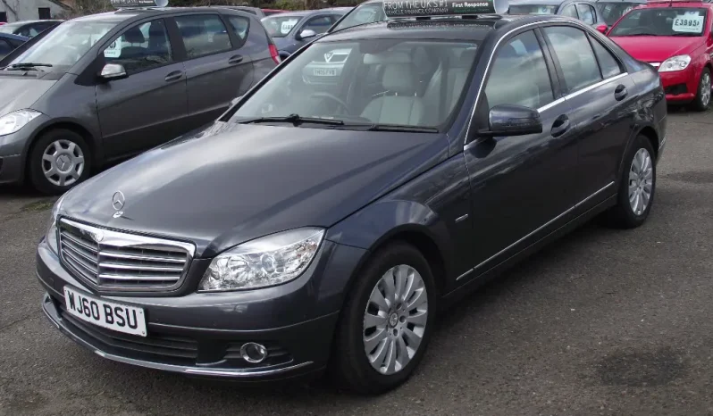 
								Mercedes Benz C Class 2010 full									