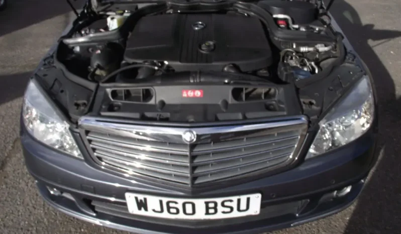 
								Mercedes Benz C Class 2010 full									