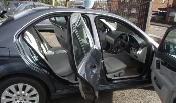 
									Mercedes Benz C Class 2010 full								