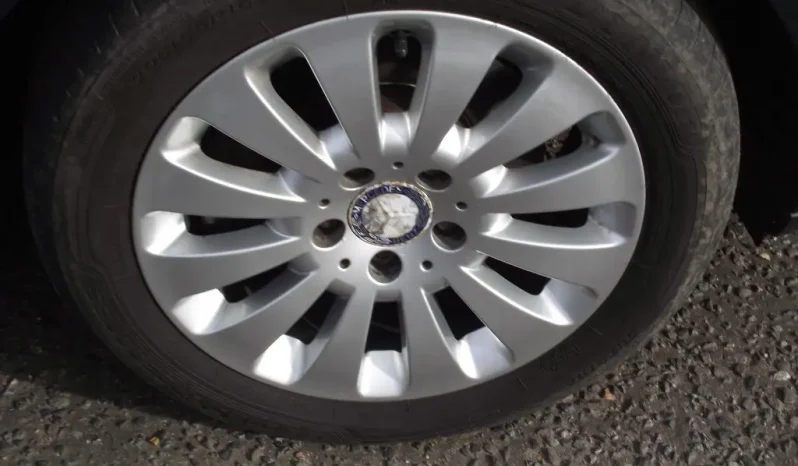 
								Mercedes Benz C Class 2010 full									