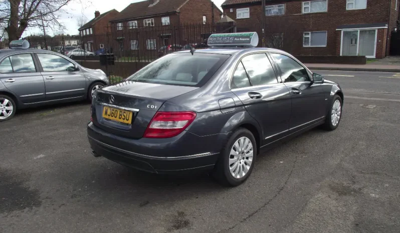 
								Mercedes Benz C Class 2010 full									