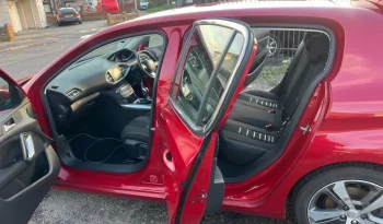 
									Peugeot 308 E-THP Allure 2014 full								