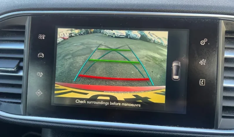 
								Peugeot 308 E-THP Allure 2014 full									