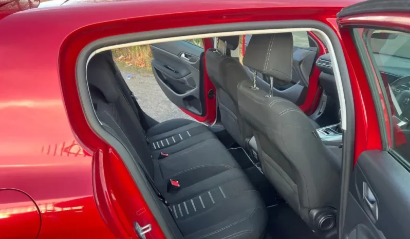 
								Peugeot 308 E-THP Allure 2014 full									