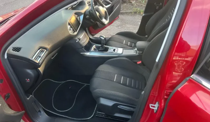 
								Peugeot 308 E-THP Allure 2014 full									