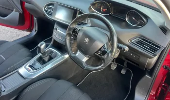 
									Peugeot 308 E-THP Allure 2014 full								