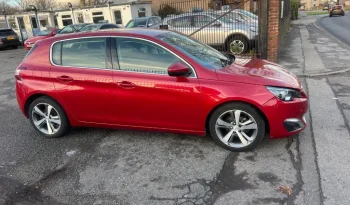 
									Peugeot 308 E-THP Allure 2014 full								