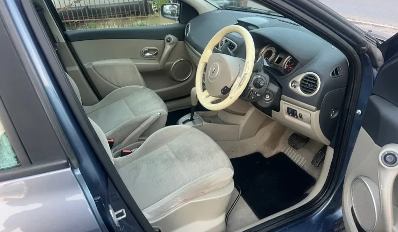 
								Renault Clio 2007 full									