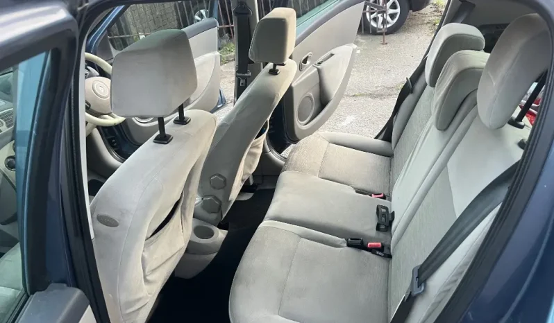 
								Renault Clio 2007 full									