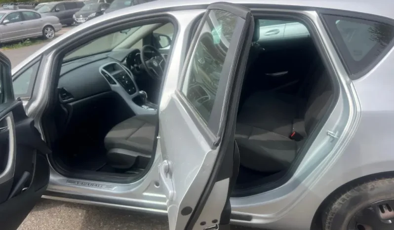 
								Vauxhall Astra 2010 full									