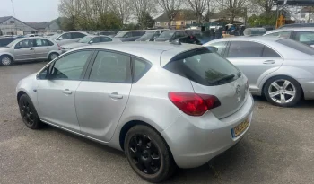 
									Vauxhall Astra 2010 full								