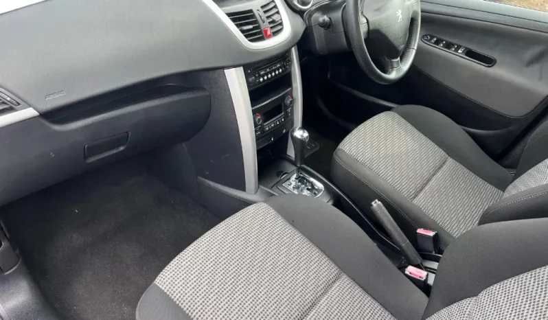 
								Peugeot 207 Sport 2011 full									