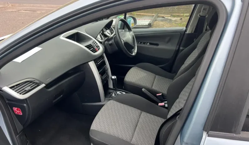 
								Peugeot 207 Sport 2011 full									